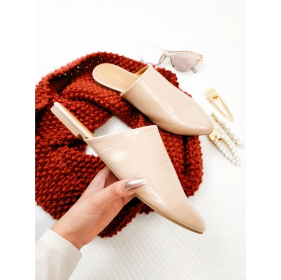 Shoes - Price firm!/The Marcy// nude croc print mule flat